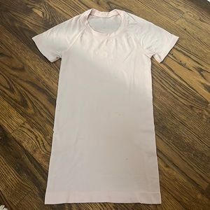 Light pink swiflty tech